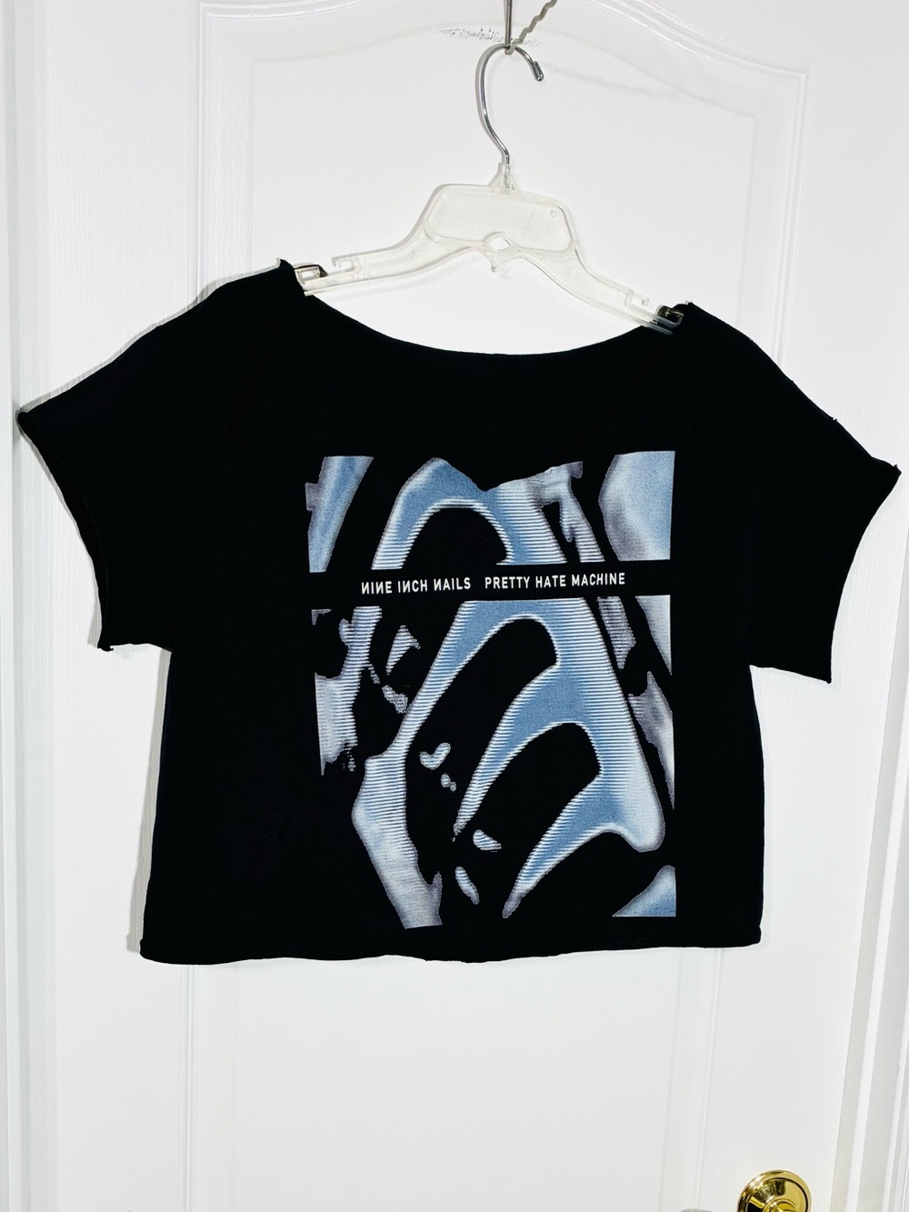 Nine Inch Nails Pretty Hate Machine Graphic Distressed Cropped Tee Black Large